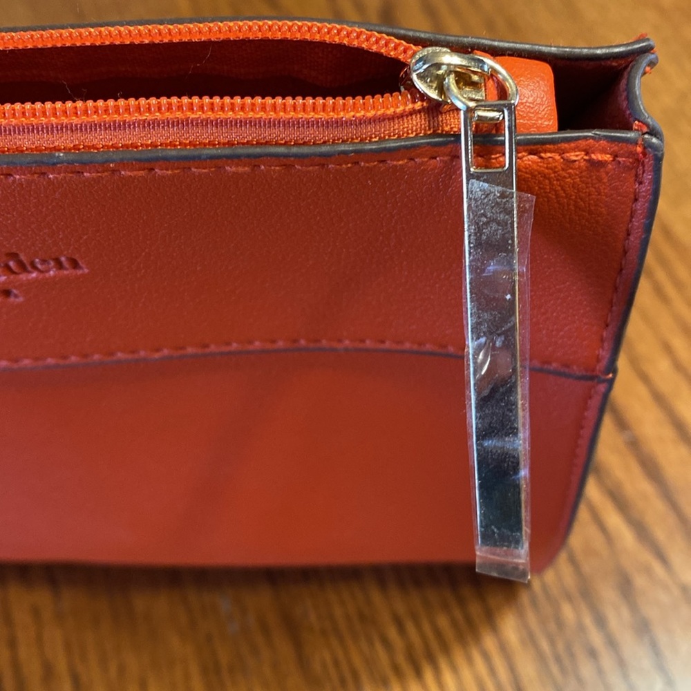 Elizabeth Arden makeup bag NWT - Picture 11 of 16